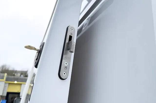 Renault_Master-L4V_Hook_Lock